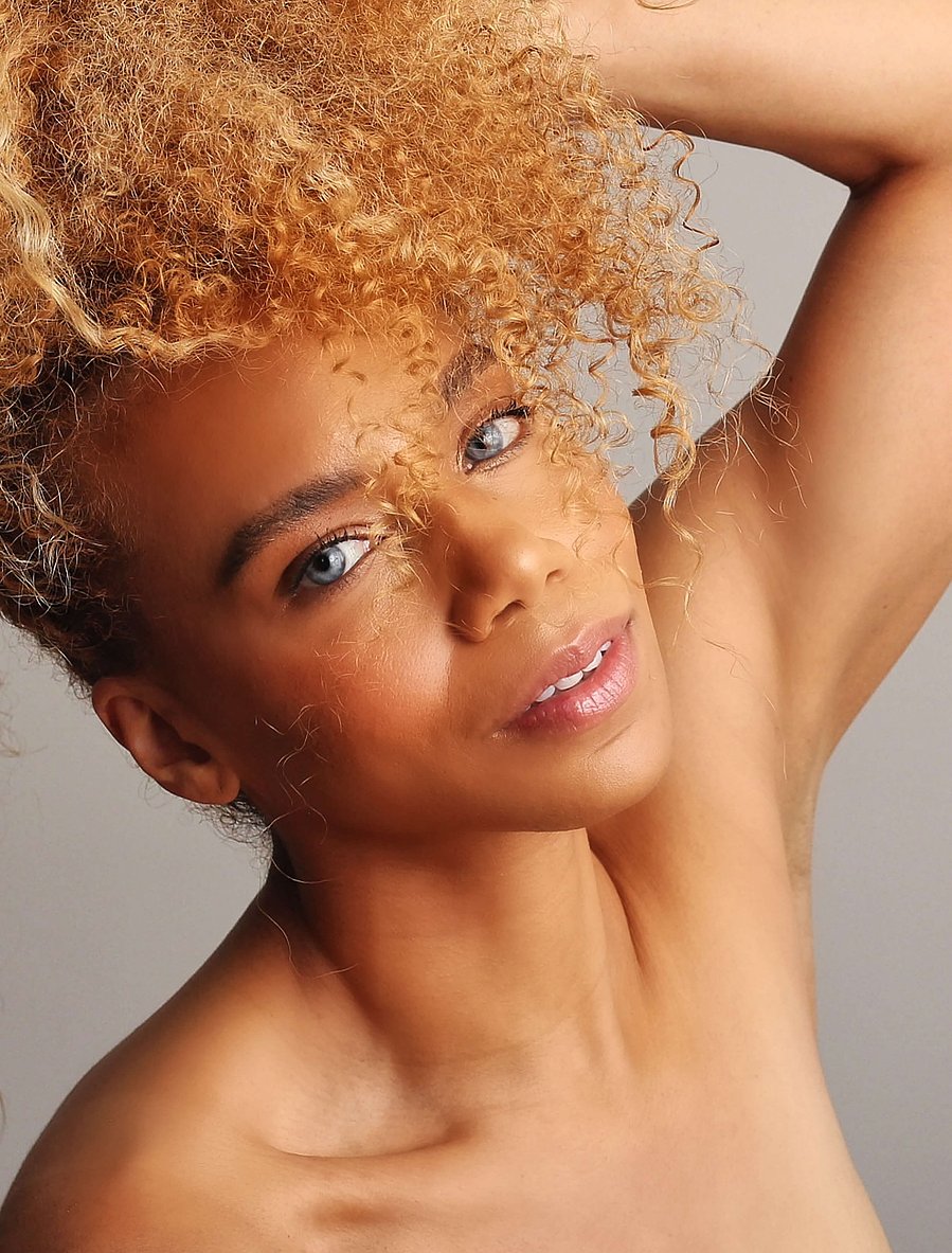 Daisi Jo — still-photo placeholder for skincare ritual video